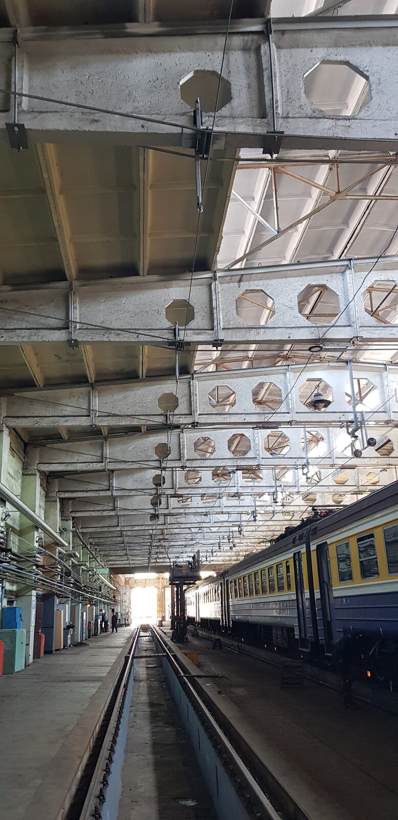 Взрывобезопасное освещение смотровых канав, Pasažieru vilciens